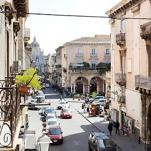 ** Frühstückspension Catania Inn Rooms Italien